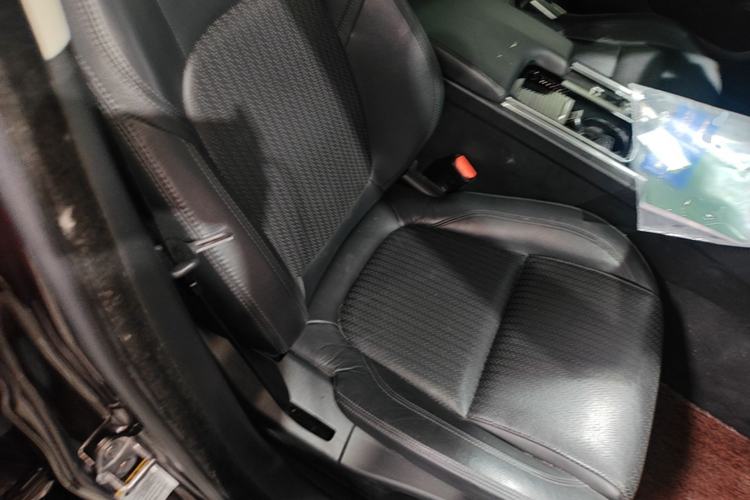 Used Jaguar XFL 2017 XFL 2.0T 240PS Luxury Edition Right Front Seat