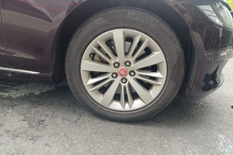 Used Jaguar XFL 2017 XFL 2.0T 240PS Premium Edition Right Front Wheel Hub