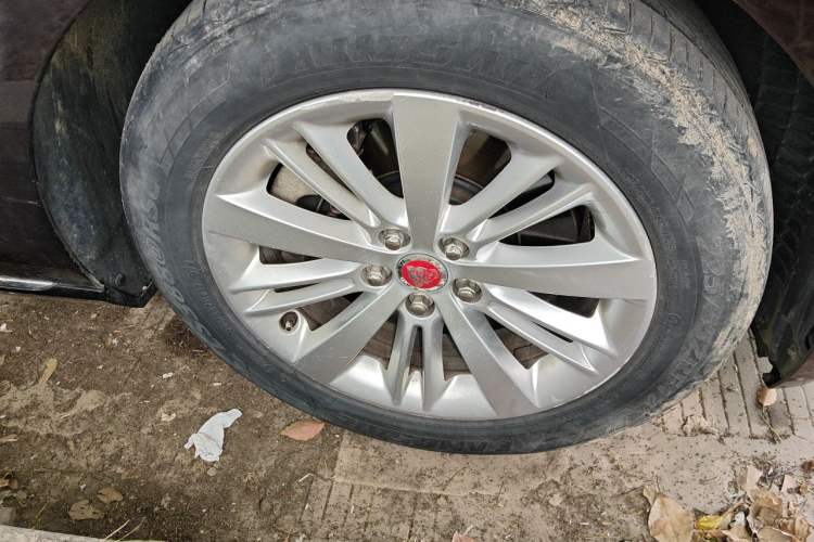 Used Jaguar XFL 2017 XFL 2.0T 240PS Luxury Edition Right Front Wheel Hub