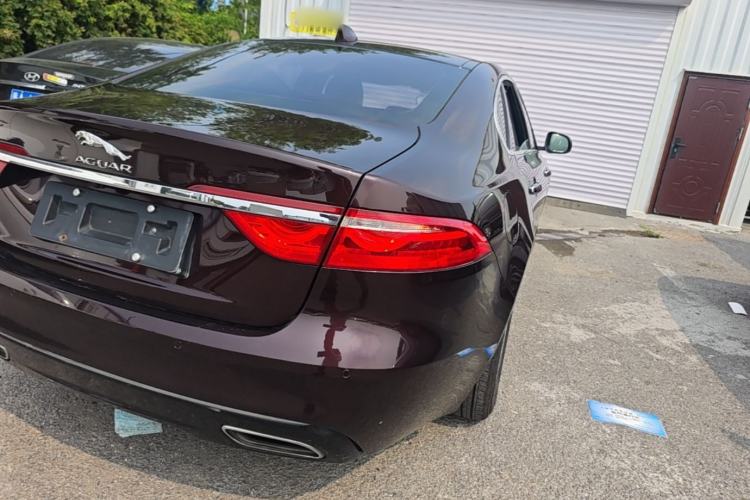 Used Jaguar XFL 2017 XFL 2.0T 200PS Luxury Edition Right Rear Taillight
