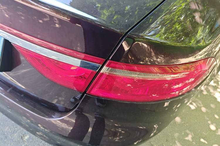 Used Jaguar XFL 2017 XFL 2.0T 200PS Windflower Edition Right Rear Taillight