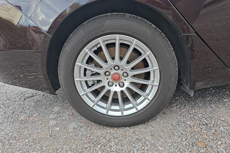 Used Jaguar XFL 2017 XFL 2.0T 200PS Luxury Edition Right Rear Wheel Hub