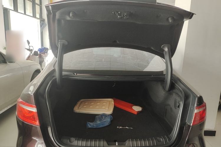 Used Jaguar XFL 2017 XFL 2.0T 200PS Luxury Edition Trunk