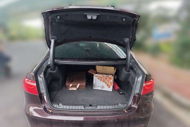 Used Jaguar XFL 2017 XFL 2.0T 240PS Premium Edition Trunk
