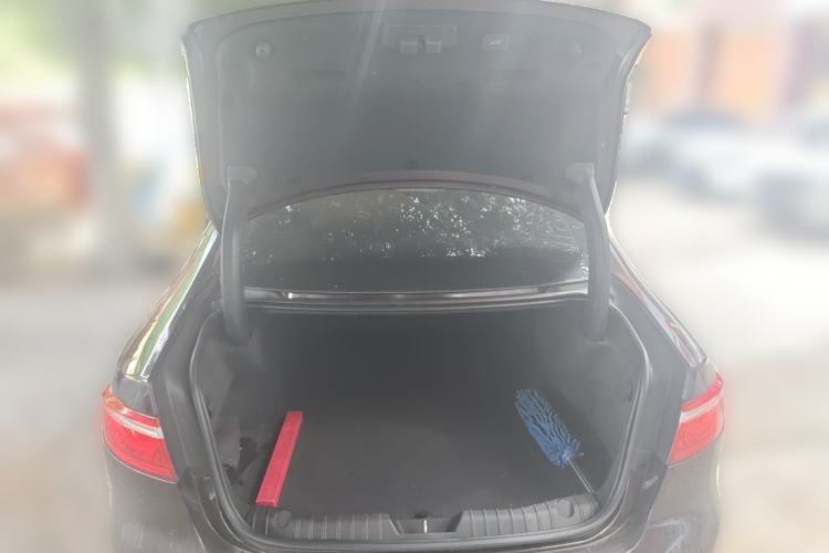 Used Jaguar XFL 2017 XFL 3.0 SC 340 PS Luxury Edition Trunk