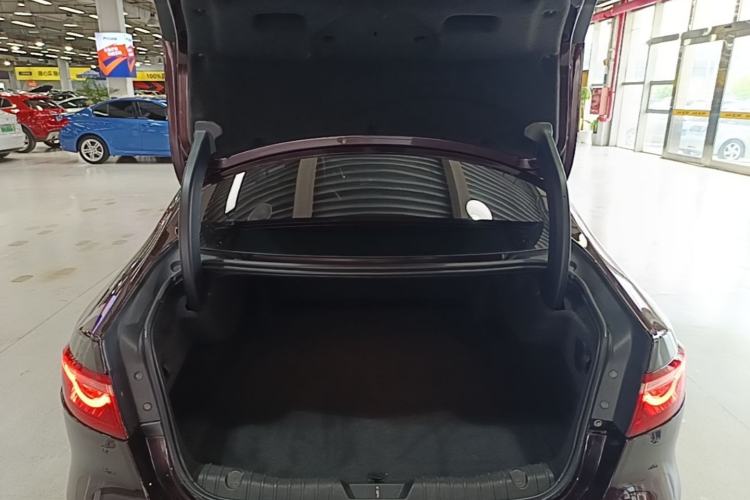Used Jaguar XFL 2017 XFL 2.0T 200PS Elite Edition Trunk