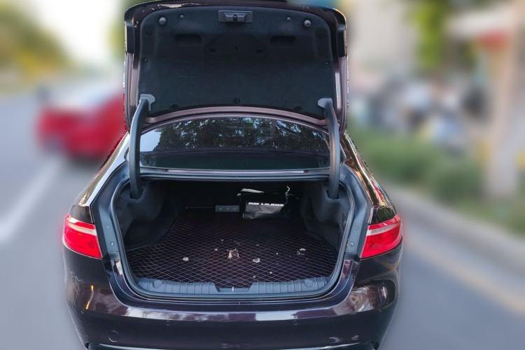 Used Jaguar XFL 2017 XFL 2.0T 240PS Luxury Edition Trunk