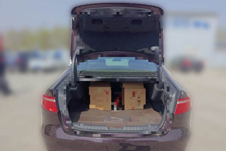 Used Jaguar XFL 2017 XFL 2.0T 200PS Windflower Edition Trunk