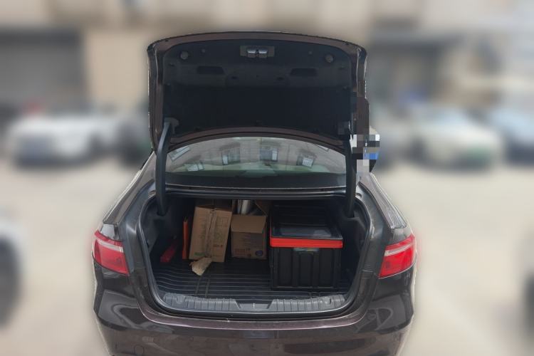 Used Jaguar XFL 2017 XFL 2.0T 240PS Luxury Edition Trunk