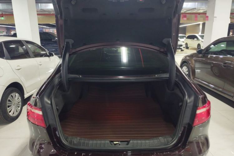 Used Jaguar XFL 2017 XFL 2.0T 200PS Elite Edition Trunk