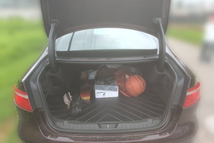 Used Jaguar XFL 2017 XFL 2.0T 240PS Luxury Edition Trunk