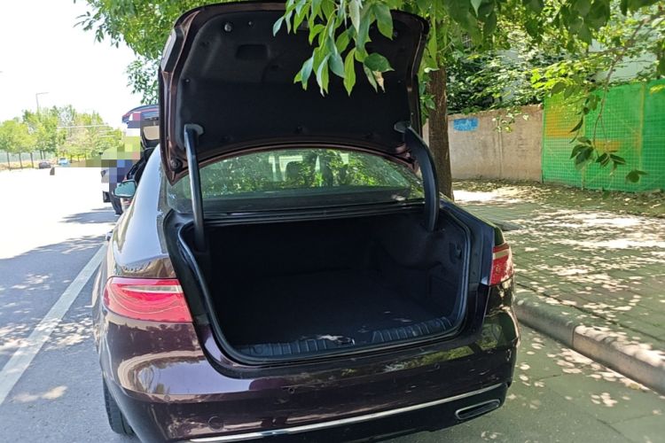 Used Jaguar XFL 2017 XFL 2.0T 200PS Windflower Edition Trunk