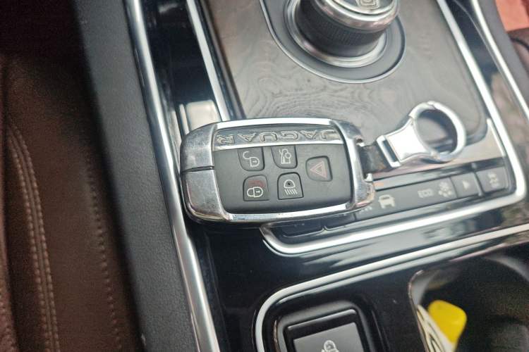 Used Jaguar XFL 2017 XFL 2.0T 240PS Premium Edition Vehicle Key