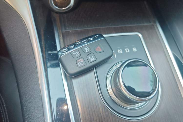 Used Jaguar XFL 2017 XFL 2.0T 200PS Elite Edition Vehicle Key