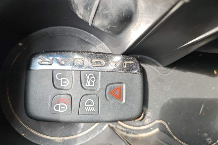 Used Jaguar XFL 2017 XFL 2.0T 200PS Luxury Edition Vehicle Key