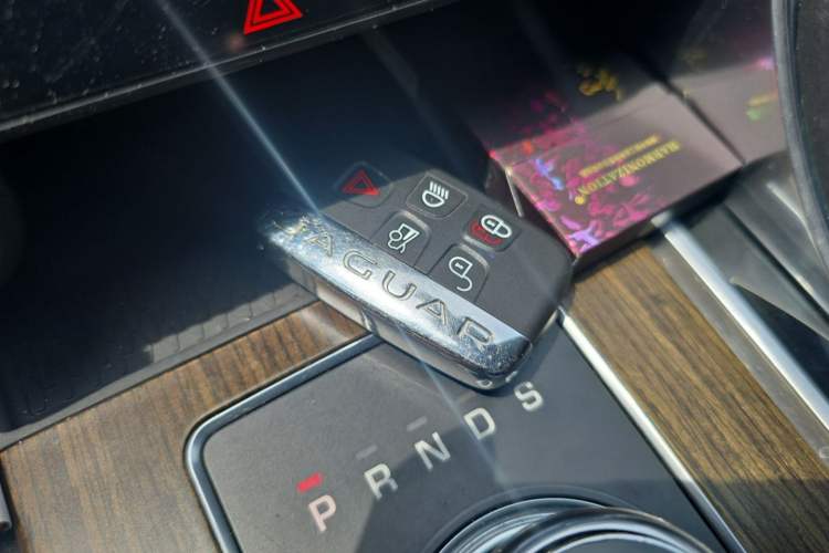 Used Jaguar XFL 2017 XFL 2.0T 200PS Elite Edition Vehicle Key