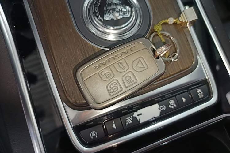 Used Jaguar XFL 2017 XFL 2.0T 200PS Elite Edition Vehicle Key