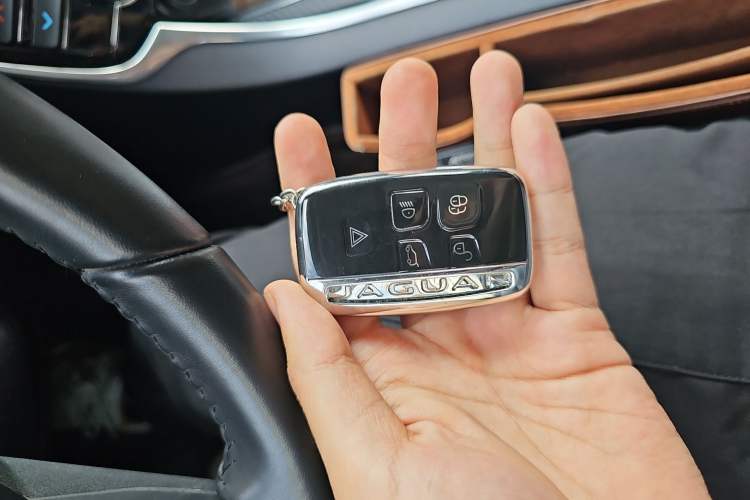 Used Jaguar XFL 2017 XFL 2.0T 240PS Luxury Edition Vehicle Key