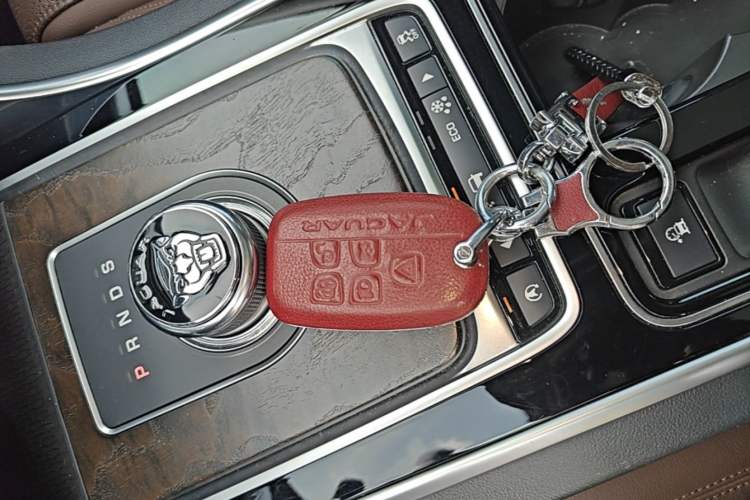 Used Jaguar XFL 2017 XFL 2.0T 200PS Luxury Edition Vehicle Key