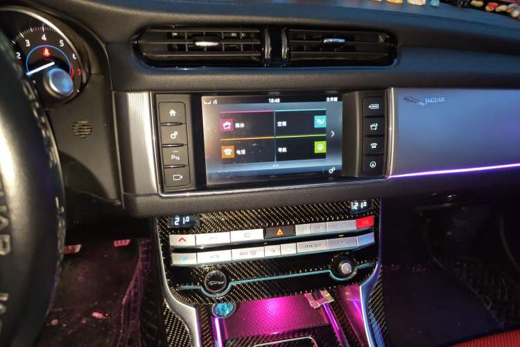 Used Jaguar XFL 2017 XFL 2.0T 200PS Luxury Edition Audio And AC Panel