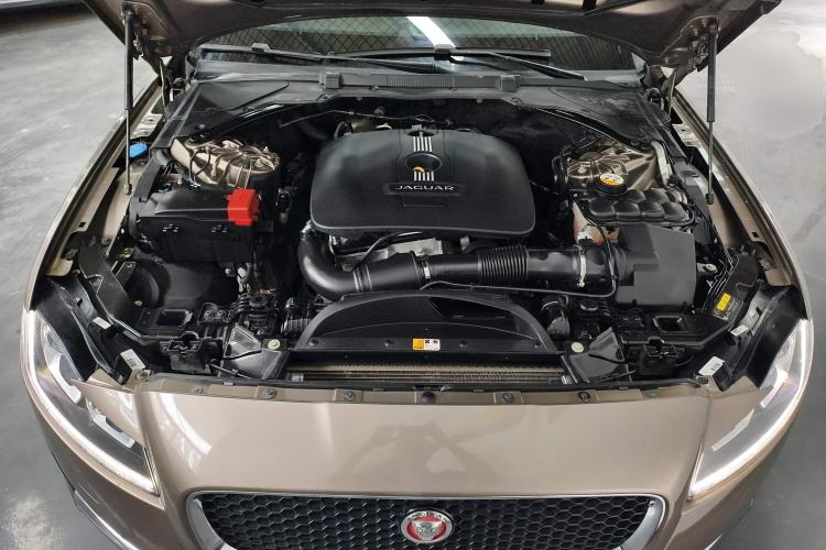 Used Jaguar XFL 2017 XFL 2.0T 240PS Luxury Edition Engine Bay