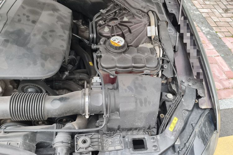 Used Jaguar XFL 2017 XFL 2.0T 200PS Luxury Edition Engine Bay Left