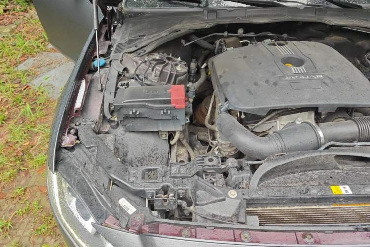 Used Jaguar XFL 2017 XFL 2.0T 200PS Windflower Edition Engine Bay Right