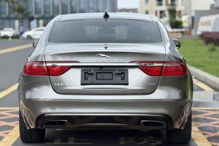 Used Jaguar XFL 2017 XFL 2.0T 240PS Luxury Edition Exterior 2
