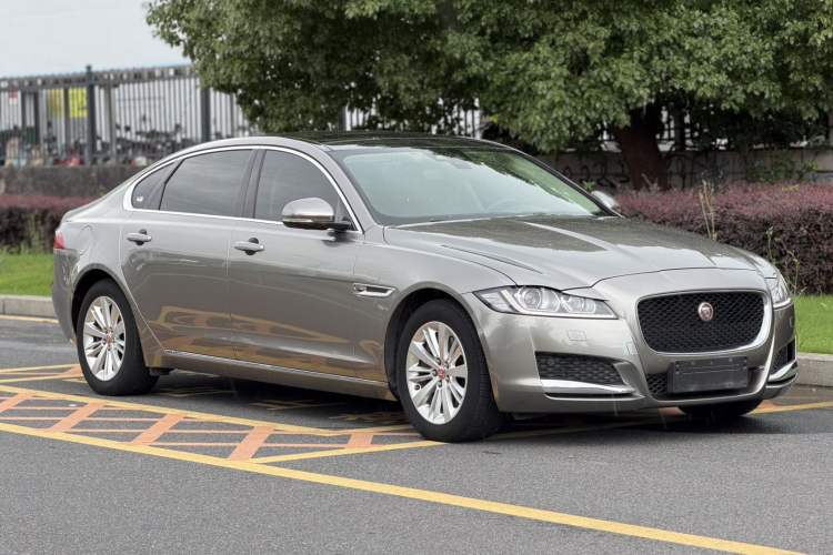 Used Jaguar XFL 2017 XFL 2.0T 240PS Luxury Edition Exterior 4