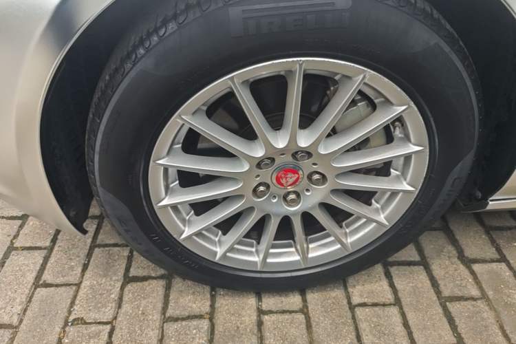 Used Jaguar XFL 2017 XFL 2.0T 200PS Windflower Edition Exterior 4