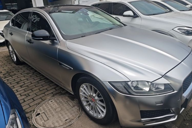 Used Jaguar XFL 2017 XFL 2.0T 200PS Windflower Edition Front Right 45 Deg