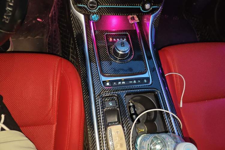 Used Jaguar XFL 2017 XFL 2.0T 200PS Luxury Edition Gear Lever