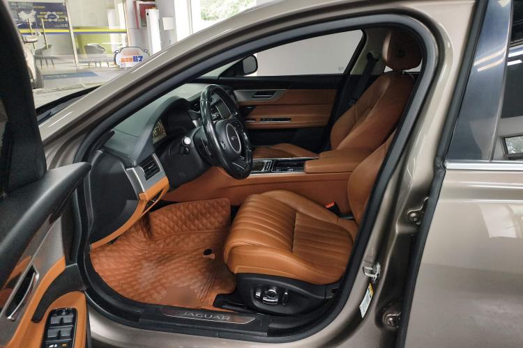 Used Jaguar XFL 2017 XFL 2.0T 240PS Luxury Edition Left Front Seat