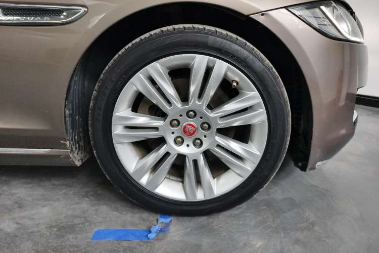 Used Jaguar XFL 2017 XFL 2.0T 240PS Luxury Edition Left Rear Wheel Hub