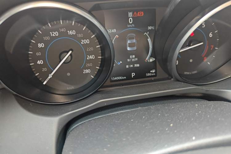 Used Jaguar XFL 2017 XFL 2.0T 200PS Luxury Edition Odometer Close Up