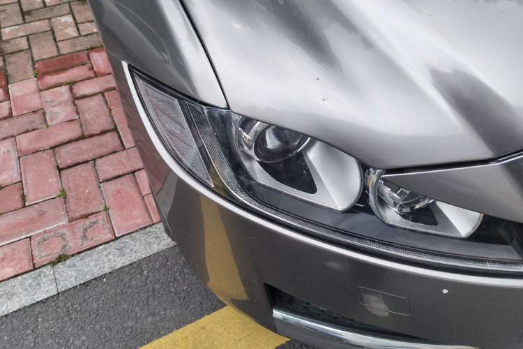 Used Jaguar XFL 2017 XFL 2.0T 200PS Luxury Edition Right Front Headlight