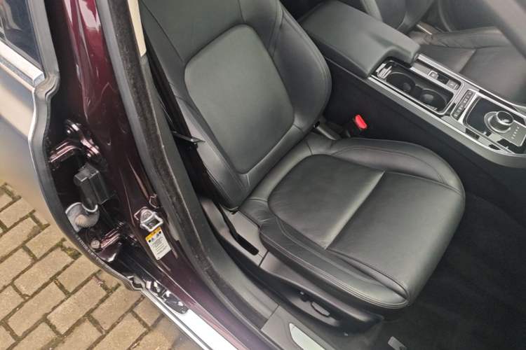 Used Jaguar XFL 2017 XFL 2.0T 200PS Windflower Edition Right Front Seat