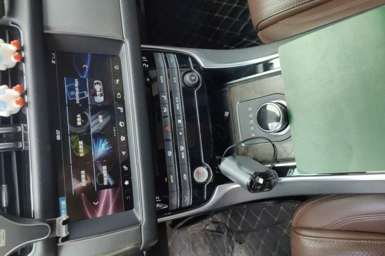 Used Jaguar XFL 2017 XFL 2.0T 240PS Premium Edition Audio And AC Panel