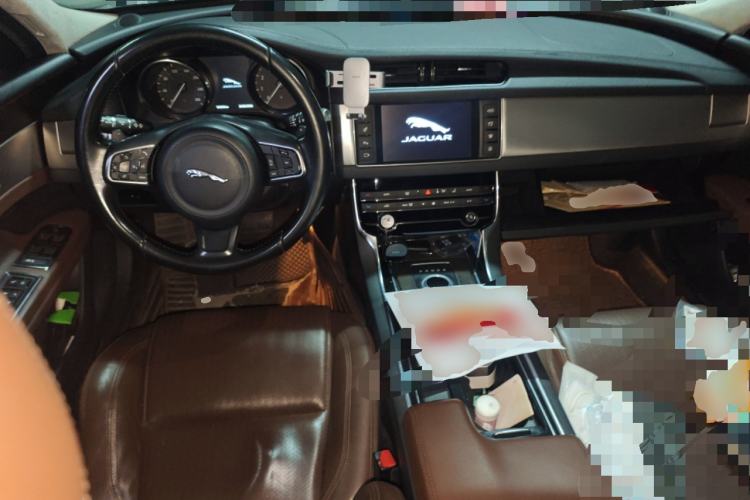 Used Jaguar XFL 2017 XFL 2.0T 240PS Luxury Edition Center Console