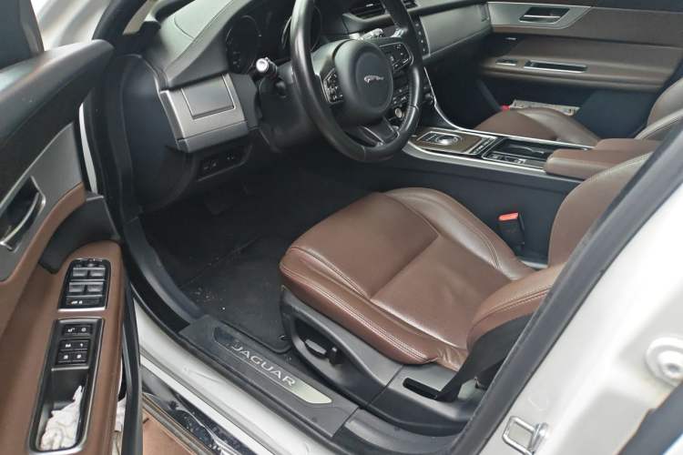 Used Jaguar XFL 2017 XFL 2.0T 240PS Luxury Edition Driver Seat