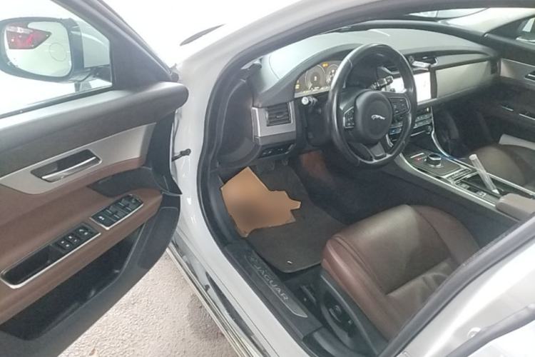 Used Jaguar XFL 2017 XFL 3.0 SC 340 PS Premium Edition Driver Seat