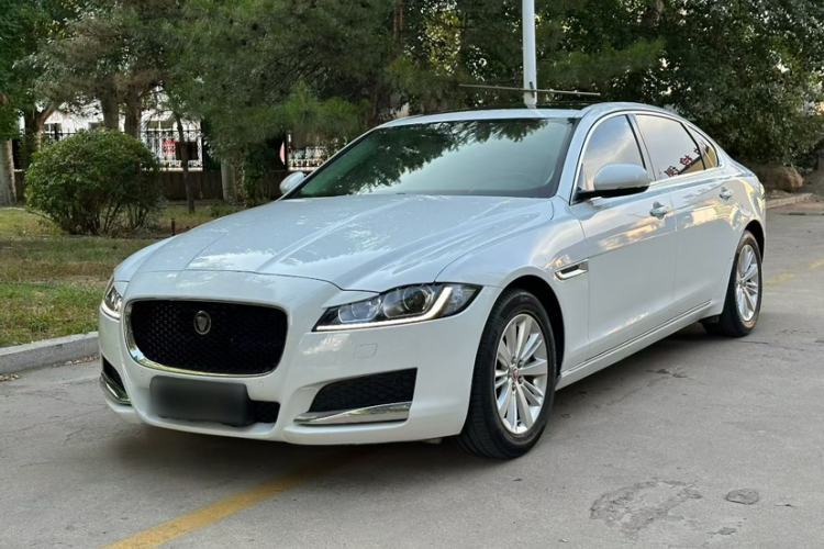 Jaguar XFL 2017 XFL 2.0T 240PS Premium Edition d’occasion Guazi used car, China used car export, Used car for sale, Used cars, Cheapest cars for sale