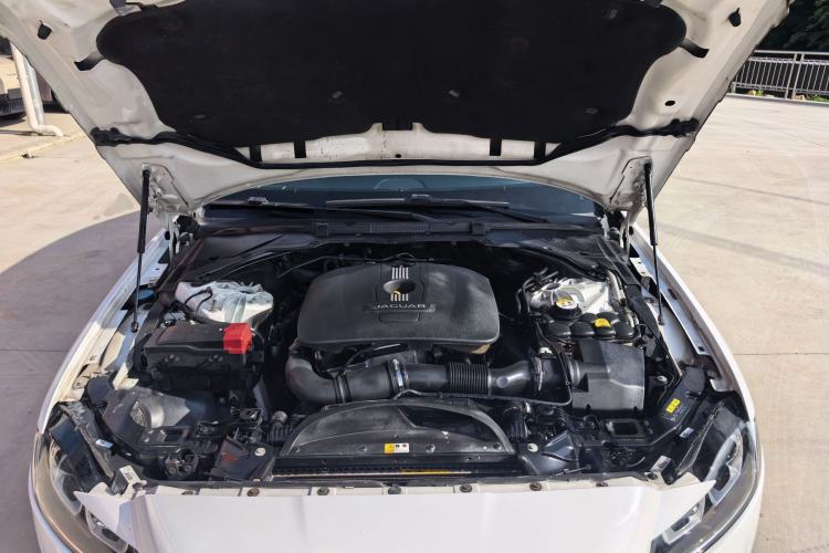 Used Jaguar XFL 2017 XFL 2.0T 240PS Luxury Edition Engine Bay