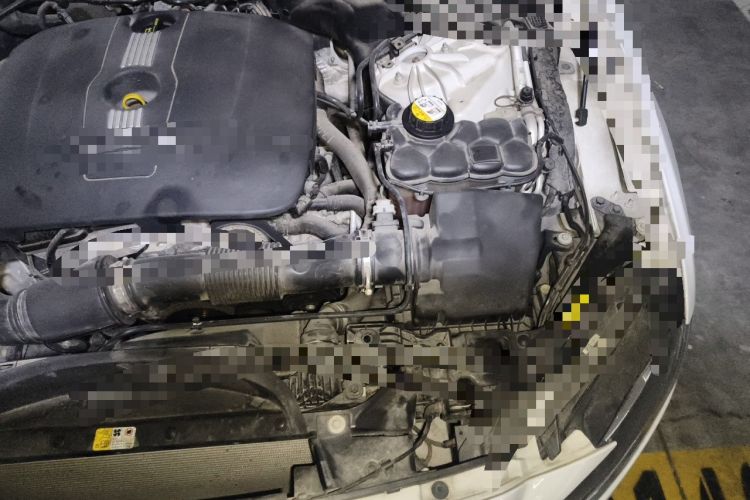 Used Jaguar XFL 2017 XFL 2.0T 240PS Luxury Edition Engine Bay Left