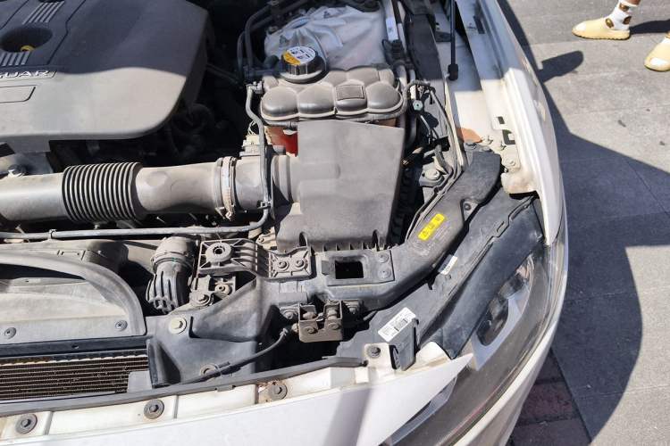 Used Jaguar XFL 2017 XFL 2.0T 240PS Luxury Edition Engine Bay Left