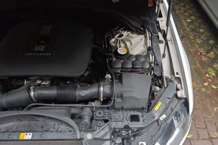 Used Jaguar XFL 2017 XFL 2.0T 240PS Luxury Edition Engine Bay Left