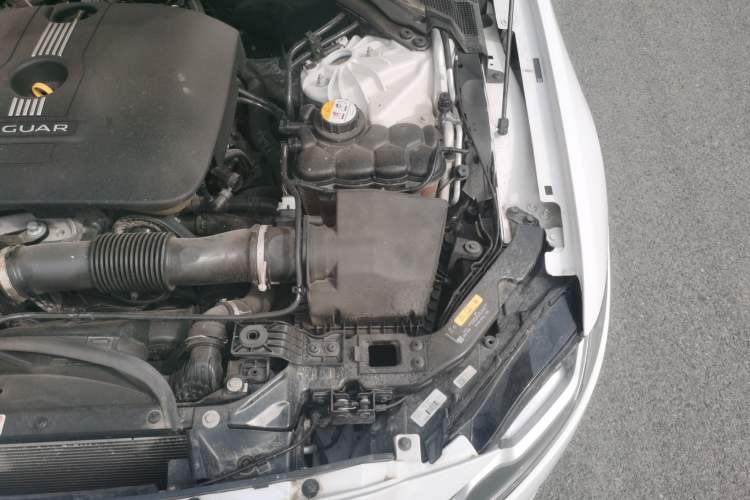 Used Jaguar XFL 2017 XFL 2.0T 240PS Premium Edition Engine Bay Left