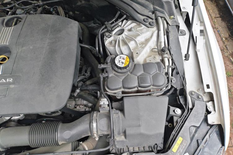 Used Jaguar XFL 2017 XFL 2.0T 240PS Luxury Edition Engine Bay Left