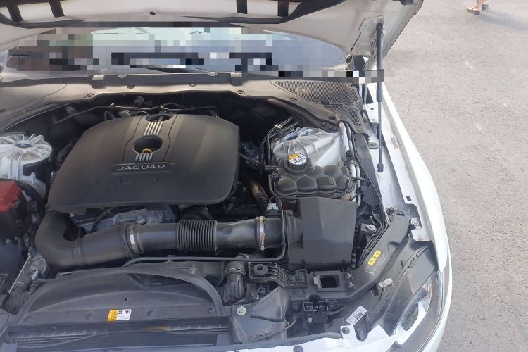Used Jaguar XFL 2017 XFL 2.0T 240PS Premium Edition Engine Bay Left