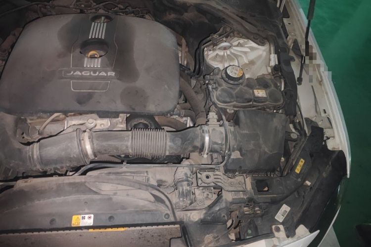 Used Jaguar XFL 2017 XFL 2.0T 240PS Premium Edition Engine Bay Left